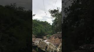 Ana Karoline na tirolesa no poço azul em Riachão - ma