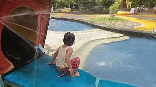 Berenang di Waterboom Lippo Cikarang bersama Kakak