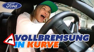 Wie geht eine Vollbremsung in der Kurve? Bleibt der Ford Mustang lenkbar?