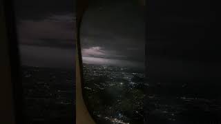 #nightflight #thunderstorm #delayedflight #boholtour