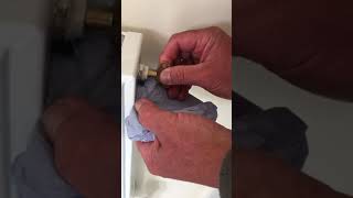 HOW TO   Bleed A Radiator