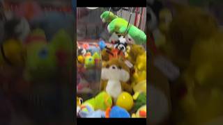 ДОСТАЛ ИГРУШКУ ИЗ АВТОМАТА КЛЕШНИ #тикток #смешноевидео #юмор #игрушка #tiktok #влог