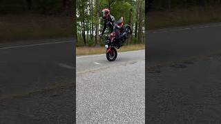 Yamaha MT07 BIG Stoppie and 80mph Indo