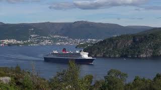 Queen Mary 2 ( Cunard Line )