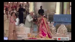 PM Narendra Modi's blessings to Anant - Radhika Ambani😍