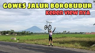 GOWES SANTAI DI BOROBUDUR