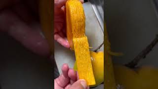 High school - fresh seeet mango 🤤 #shorts #youtubeshorts #asianfood #fruit #mango #food #foodie