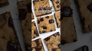 CHOCOLATE CHIP COOKIE BARS 🍪✨ #cookiebars #cookiedough #chocolatechipcookies #bakingrecipes