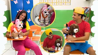 DIA DIVERTIDO NA ESCOLA - Rapha e Mandy levam seus pets para a escola.