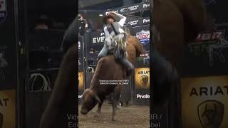 Alan de Souza wins the PBR event in Everett