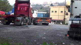 TRUCKERS-CAMIONISTI - Manovra a S -