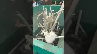 Plastic pipe shredding machine #recycling  #shredding #metal