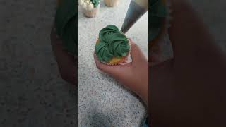 Cupcake Piping Technique Tutorial| Buttercream| Decorating techniques and Ideas| Flowers| Rose|viral