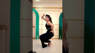 #dance #bollywood #dancecover #dancer #love #new #trending #kashikasisodia #kpop #bts #shorts