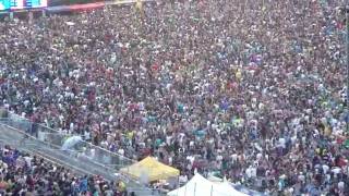 Electric Daisy Carnival EDC 2010 Los Angeles - Fence Jumping *part 3*