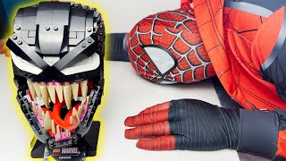 SPIDER-MAN BUILDS VENOM LEGO HEAD