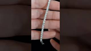 Lot 139 - Diamond Line Bracelet