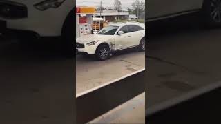 Petrol station drama USA #worstdrivers #drivefail #crash #awfuldrivers #fight #funny