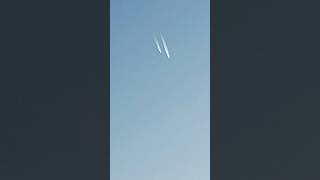 two planes crossing each other #planes #two #crossing #beautiful #sky #tranding