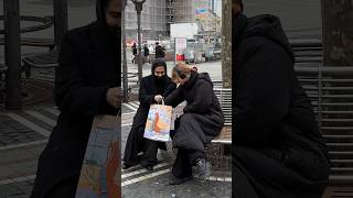 1€ oder Mystery Gift | Frankfurt #mysterygift #mysterybox #strassenumfrage #streetinterview #fyp #fy