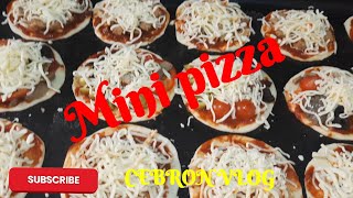 Easy and quick home made mini chicken and vegetable pizza!#pizzarecipe @cebronvlog4751