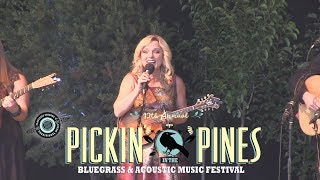 Rhonda Vincent & The Rage - "Heartbreaker's Alibi" - Pickin' in the Pines 2017