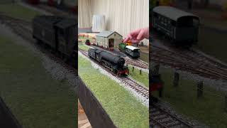 Green Arrow passing a little Great Northern tank engine on LMM modular railway at W&RR 10/8/24