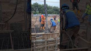 Pump truck pouring concrete #shorts #construction #building #civilengineering