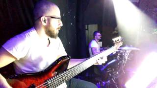 2,5 hour's with one Greek bass player in 3,5 min