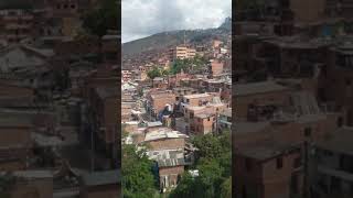 Kenn's and Drew's vid of Metrocable Línea L with view of Santo Domingo, Medellín 12-2019