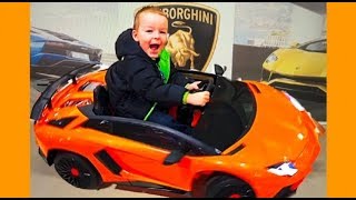 Riding Lamborghini in THE SHOPPING MALL. Hot Wheels Spinning ride on Lamborghini Aventador Race Car.