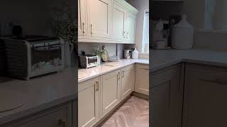 Beautiful kitchen cabinet #youtubeshorts #ytshorts #shorts #kitchendesign