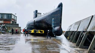 Submarine reaches final resting place