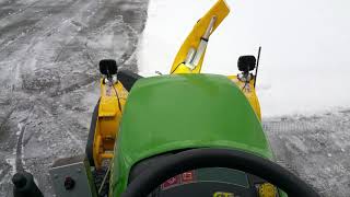 John Deere GT225 Snowblower: Jan 2019