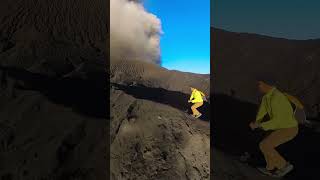 Selamat datang di gunung paling AKTIF di Indonesia #gunungdukono