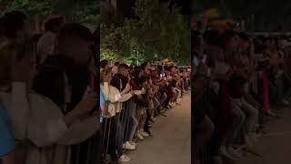 #Vinotinto La afición venezolana en las afueras del hotel de concentración en Santiago