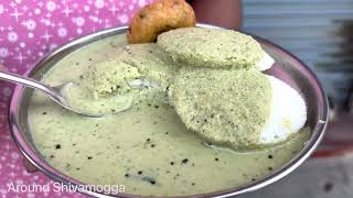 Butter smooth hot idli and heavenly chutney at seege hatti #shivamogga ..evening canteen from 35yrs