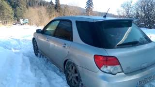 Subaru Impreza 1.5 AWD MT in snow