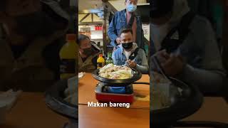 Makan bareng