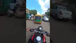 signal par horn marne walo 😂😂#shorts #viral #trending #viralvideo #biker #ns200