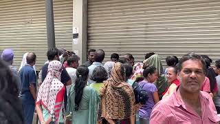 Argument for line at Aaimz enterprises kharghar / Sunday sale rush