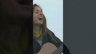 Ani DiFranco sings "God's Country" (2004)