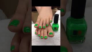 28 September 2023 eye catching toes color ideas