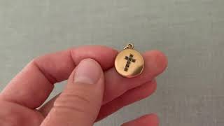 PETITE CROSS LOCKET