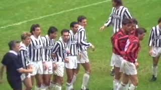 Donadoni, de falta, contra a Juve! (05/11/1989).