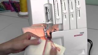 Bernina 700D Serger 23 Flatlock