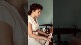 Norah Jones gives a low-fi rendition of the Irving Berlin classic 'How Deep Is The Ocean?' in 2020.