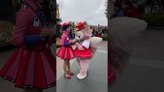 Longing eyes after confiscation Shanghai Disney Lina Belle Disney Resident Ambassador