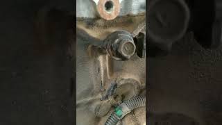 car engine bed knock sensor car mechanic Vai automobile technician