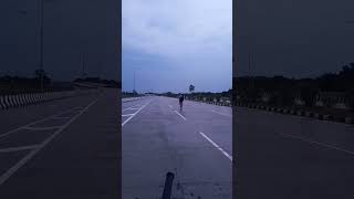 Don't try this action is risky highway wheelie like and  please gyes 1000 subscriber  complete soon